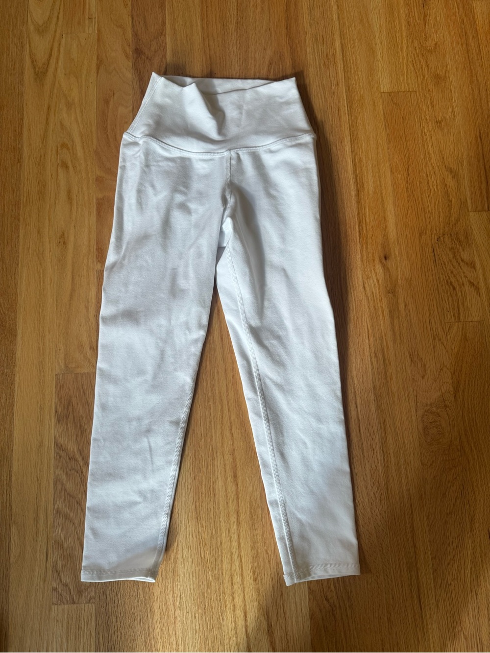 Alo yoga 2019/20 White High-Waist short Leggings xxs